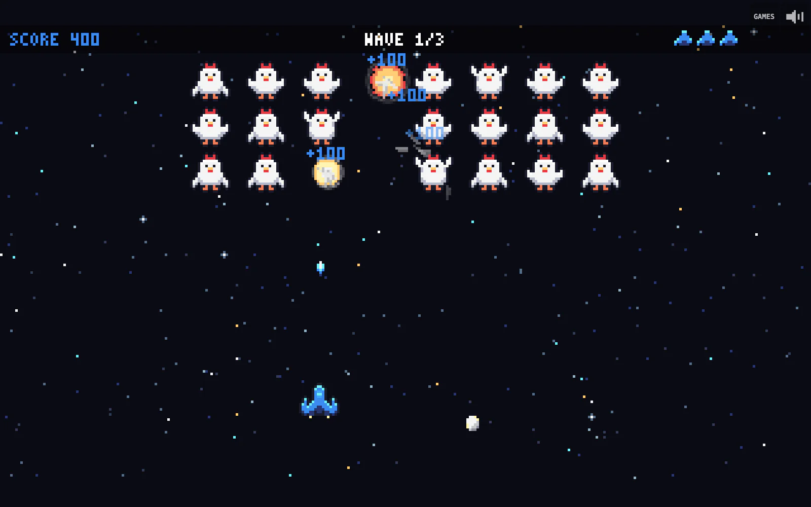 Coop Strike played solo: the first of three waves of chickens, the ship at the bottom and the points each hit scores.